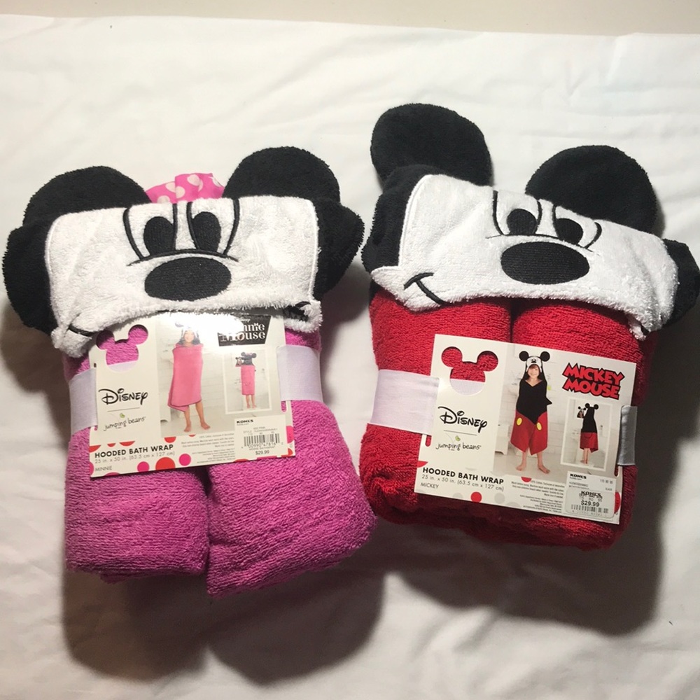 New Mickey & Minnie Mouse Hooded Bath Wrap